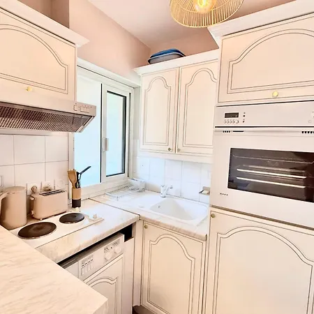 Vieil Comfort & Tasteful Decoration Antibes